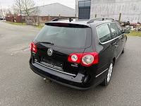 Volkswagen - 2010 - passat - personenauto - afbeelding 32 van  35