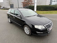 Volkswagen - 2010 - passat - personenauto - afbeelding 29 van  35