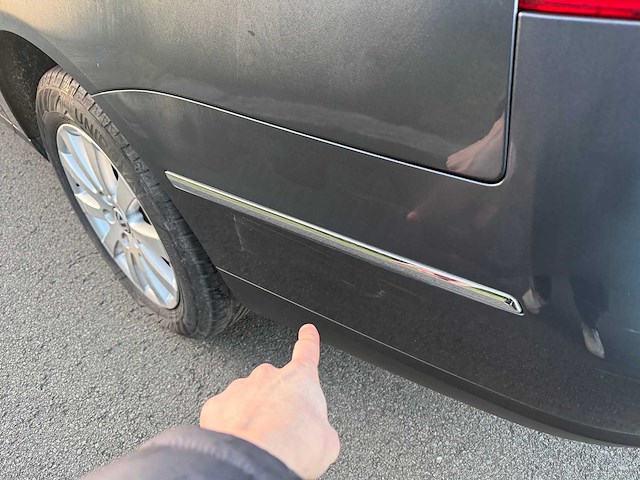 Volkswagen - 2010 - passat - personenauto - afbeelding 5 van  27