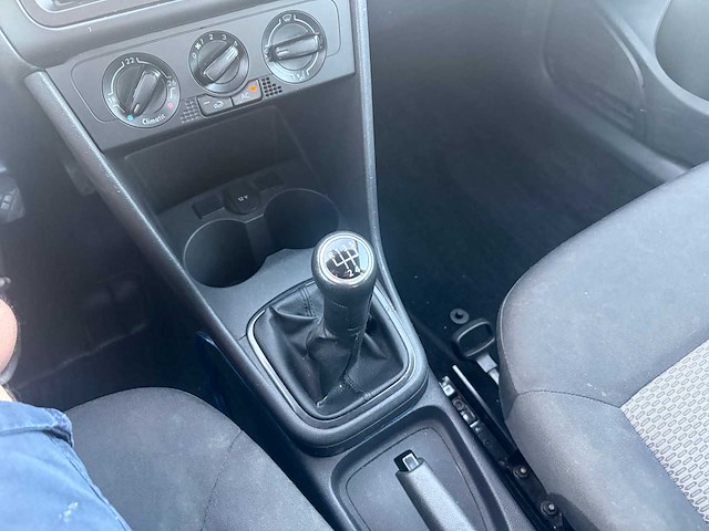 Volkswagen - 2010 - polo - personenwagen - personenauto - afbeelding 15 van  24