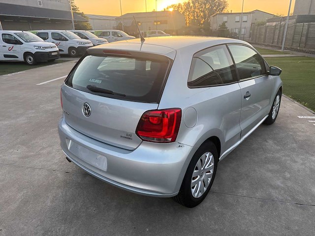 Volkswagen - 2010 - polo - personenwagen - personenauto - afbeelding 4 van  21