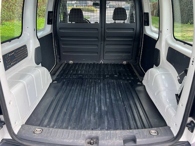 Volkswagen - 2011 - caddy - bestelwagen - personenauto - afbeelding 24 van  30