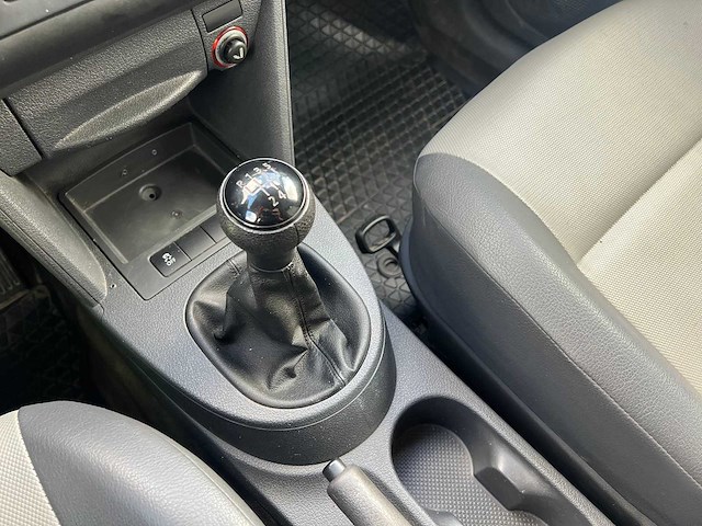 Volkswagen - 2011 - caddy - bestelwagen - personenauto - afbeelding 8 van  30