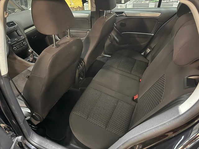 Volkswagen - 2011 - golf - personenauto - afbeelding 10 van  19