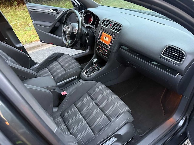 Volkswagen - 2011 - golf gtd - gtd - personenauto - afbeelding 16 van  25