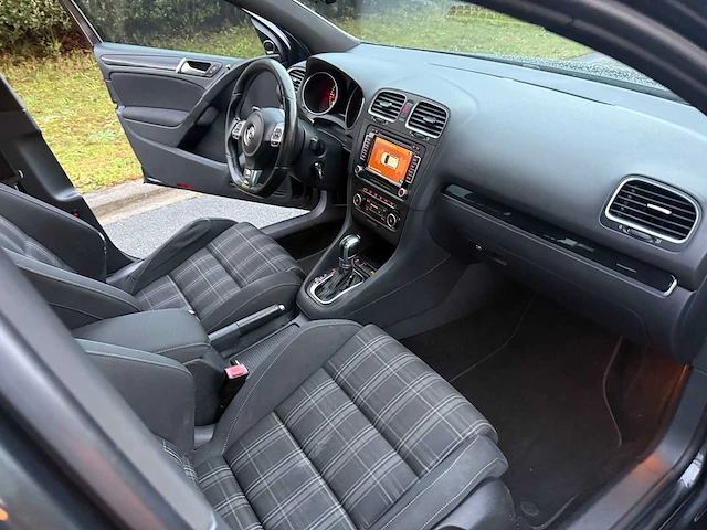 Volkswagen - 2011 - golf gtd - gtd - personenauto - afbeelding 19 van  31