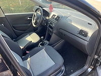 Volkswagen - 2011 - polo - personenwagen - personenauto - afbeelding 8 van  27