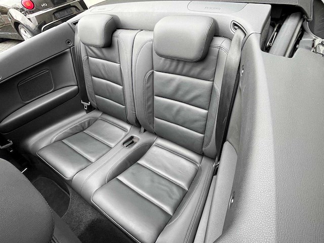 Volkswagen - 2012 - golf cabrio - personenauto - afbeelding 8 van  23