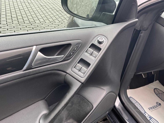 Volkswagen - 2012 - golf cabrio - personenauto - afbeelding 9 van  23