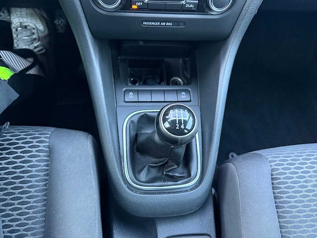 Volkswagen - 2013 - golf 6 - personenauto - afbeelding 11 van  17