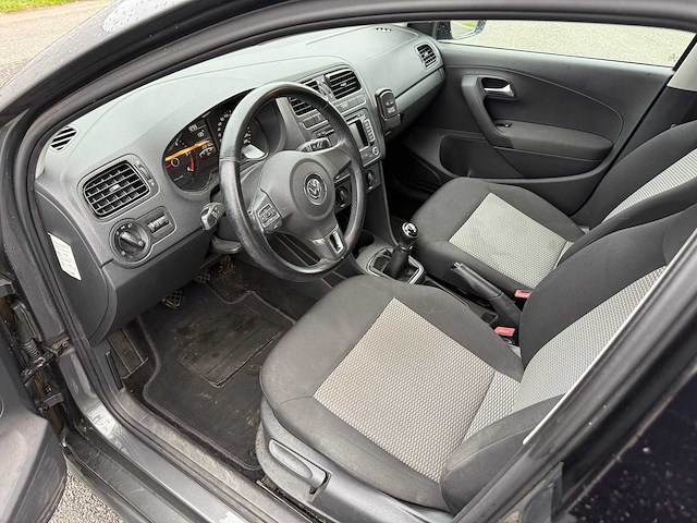 Volkswagen - 2013 - polo - personenauto - afbeelding 9 van  36