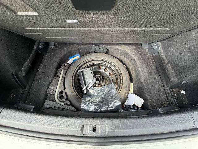 Volkswagen - 2015 - golf - golf - personenauto - afbeelding 15 van  44