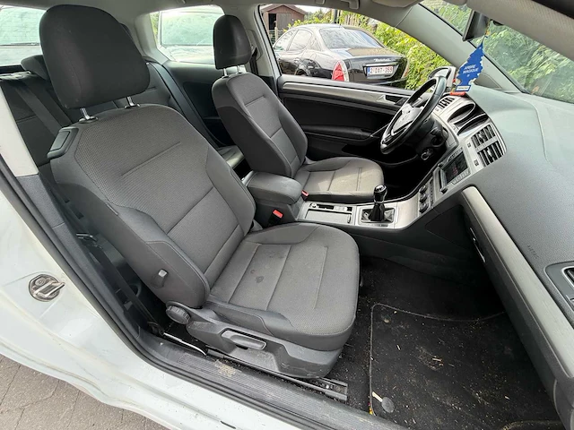 Volkswagen - 2015 - golf - golf - personenauto - afbeelding 18 van  44