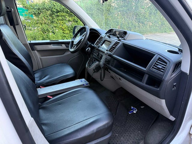 Volkswagen - 2016 - transporter - personenauto - afbeelding 17 van  42