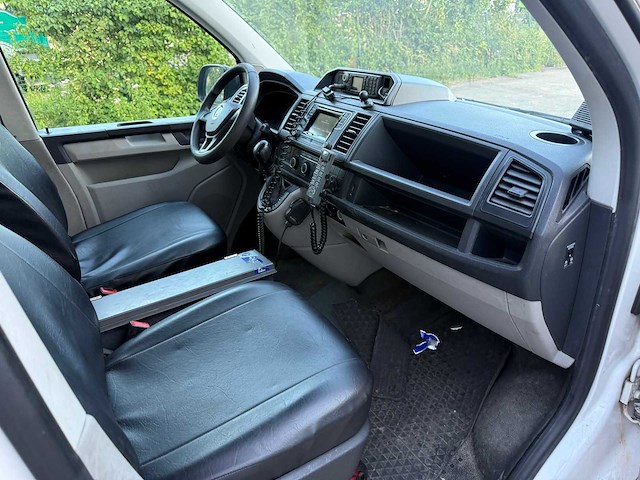 Volkswagen - 2016 - transporter - personenauto - afbeelding 18 van  42