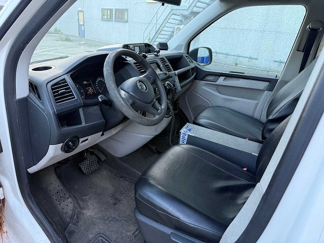 Volkswagen - 2016 - transporter - personenauto - afbeelding 24 van  42