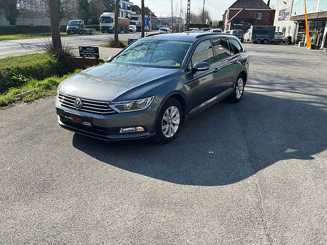 Volkswagen - 2017 - passat - personenauto - afbeelding 1 van  27