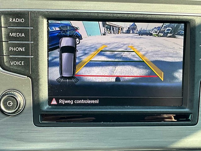 Volkswagen - 2017 - passat - personenauto - afbeelding 2 van  13