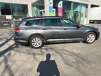 Volkswagen - 2017 - passat - personenauto - afbeelding 11 van  13