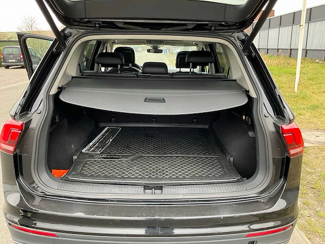 Volkswagen - 2018 - tiguan - allspace 4x4 - - afbeelding 12 van  31