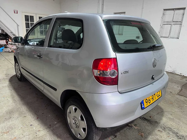 Volkswagen - fox - 1.2 trendline - 96-rt-gz- 2005 - afbeelding 9 van  16