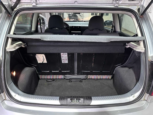 Volkswagen - fox - 1.2 trendline - 96-rt-gz- 2005 - afbeelding 5 van  16