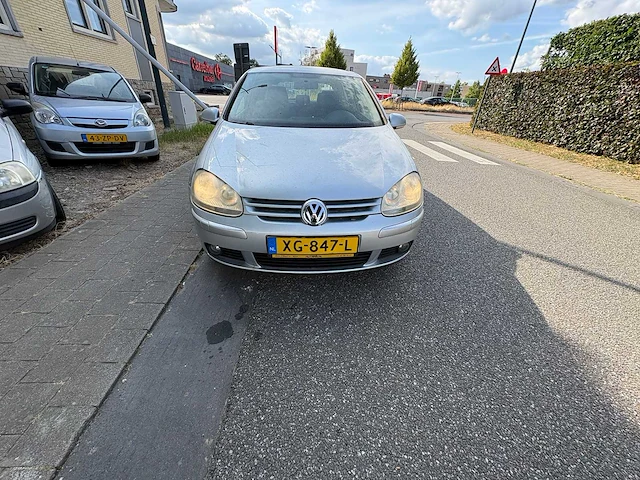Volkswagen - golf - 1.4 trendline - car - 2006 - afbeelding 14 van  18