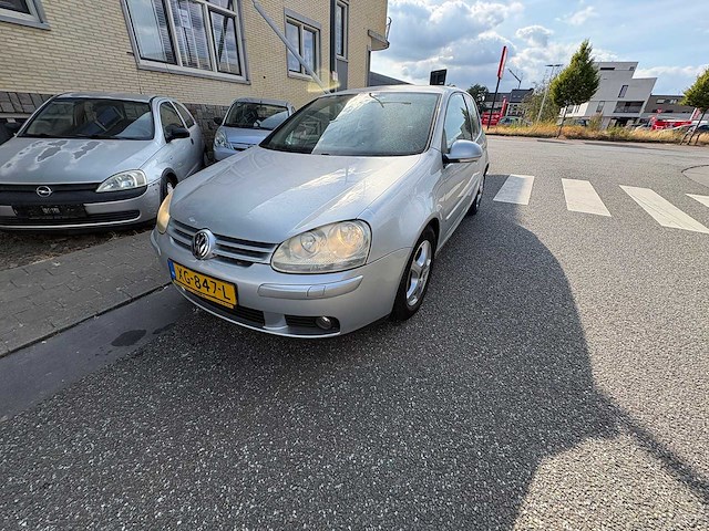 Volkswagen - golf - 1.4 trendline - car - 2006 - afbeelding 10 van  17