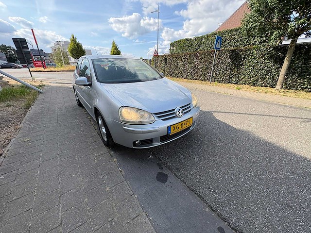 Volkswagen - golf - 1.4 trendline - car - 2006 - afbeelding 11 van  17