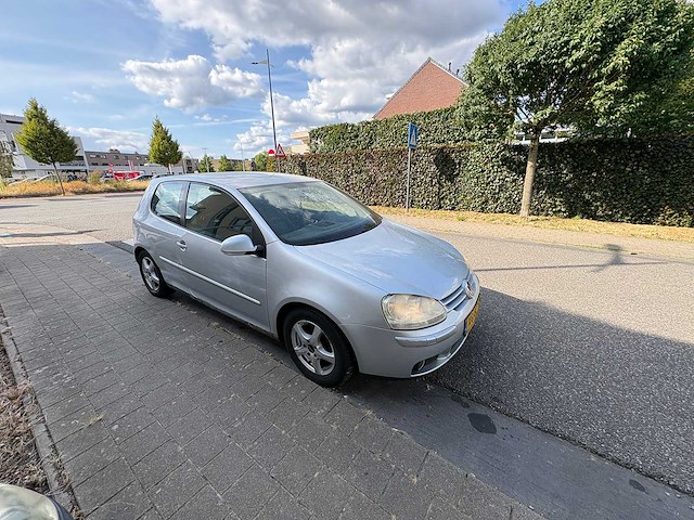 Volkswagen - golf - 1.4 trendline - car - 2006 - afbeelding 14 van  17