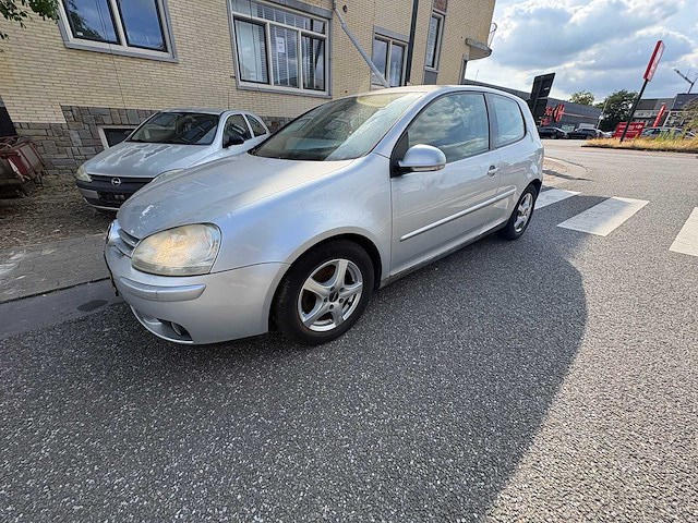 Volkswagen - golf - 1.4 trendline - car - 2006 - afbeelding 1 van  3