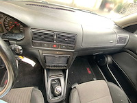 Volkswagen - golf - car - 2000 - afbeelding 8 van  26