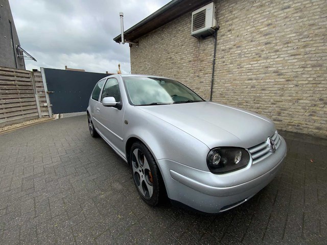 Volkswagen - golf - car - 2000 - afbeelding 12 van  26
