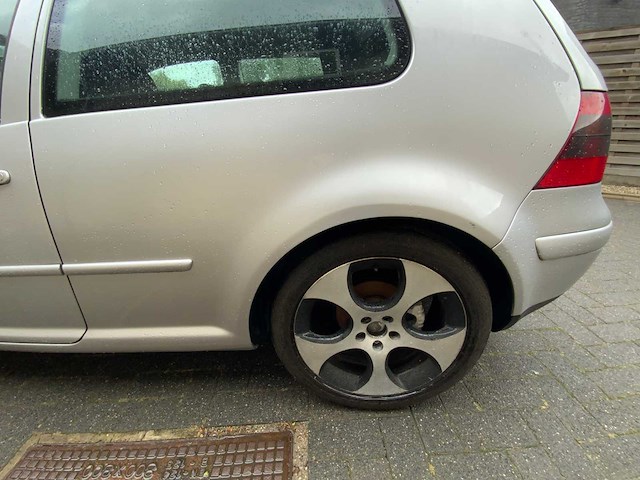 Volkswagen - golf - car - 2000 - afbeelding 4 van  26