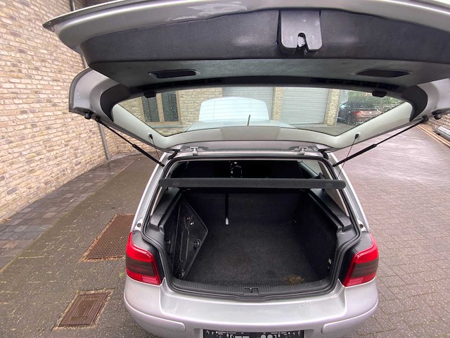 Volkswagen - golf - car - 2000 - afbeelding 11 van  26