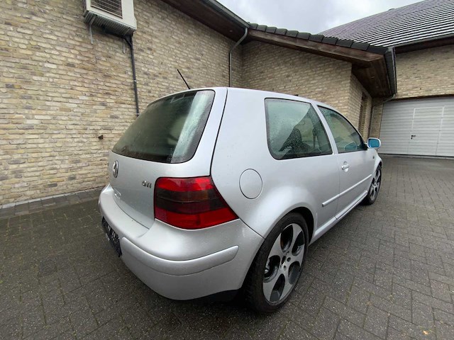Volkswagen - golf - car - 2000 - afbeelding 20 van  26