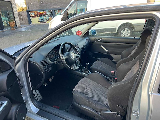 Volkswagen - golf - car - 2000 - afbeelding 8 van  13