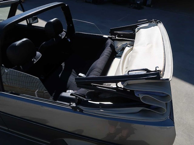 Volkswagen - golf 1 - cabriolet - classic cars >15 - afbeelding 9 van  35