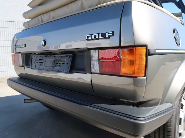 Volkswagen - golf 1 - cabriolet - classic cars >15 - afbeelding 11 van  35