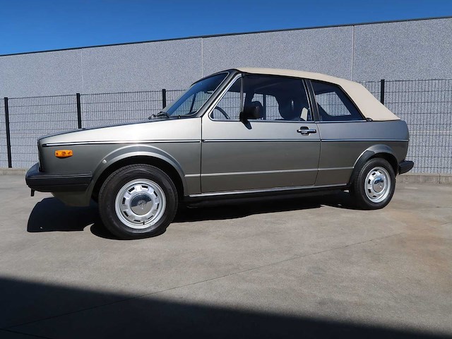 Volkswagen - golf 1 - cabriolet - classic cars >15 - afbeelding 1 van  35