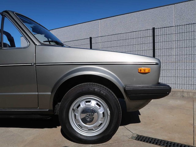 Volkswagen - golf 1 - cabriolet - classic cars >15 - afbeelding 15 van  35