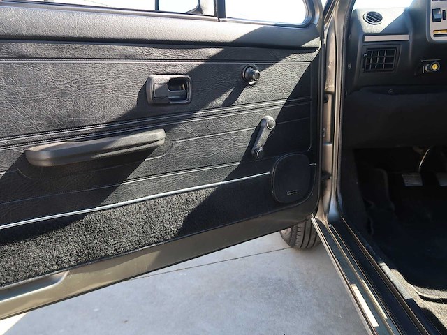 Volkswagen - golf 1 - cabriolet - classic cars >15 - afbeelding 26 van  35