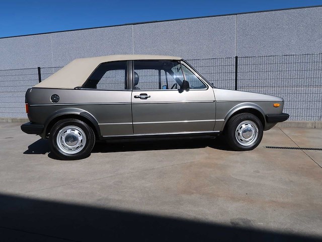 Volkswagen - golf 1 - cabriolet - classic cars >15 - afbeelding 28 van  35
