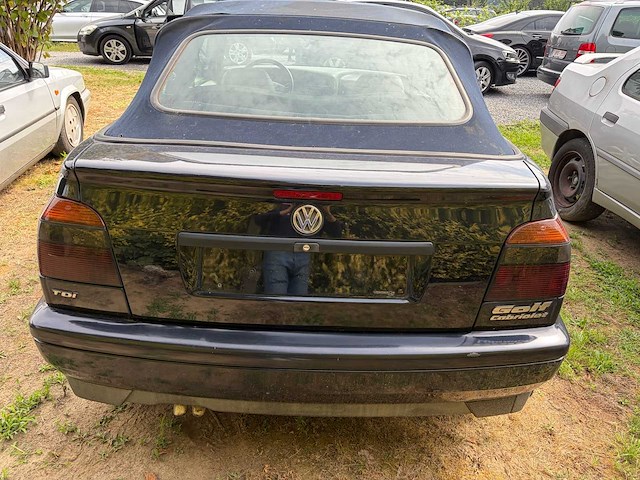 Volkswagen - golf cabriolet - karmann - oldtimer - afbeelding 12 van  13