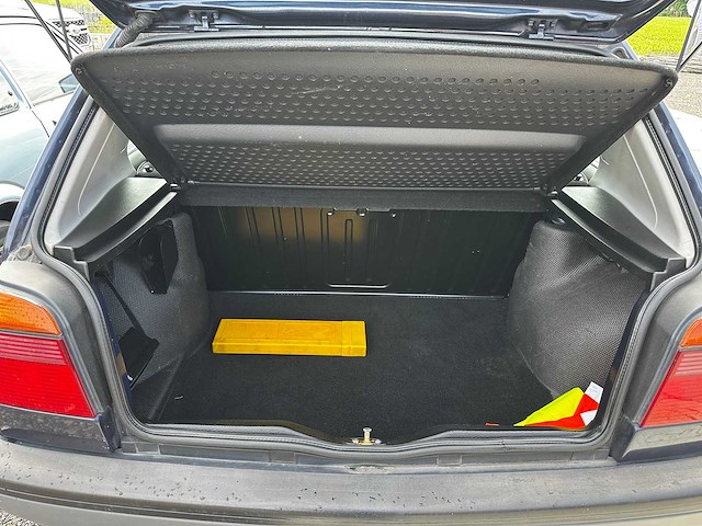 Volkswagen - golf iii gt - oldtimer - afbeelding 2 van  8