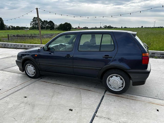 Volkswagen - golf iii gt - oldtimer - afbeelding 8 van  8