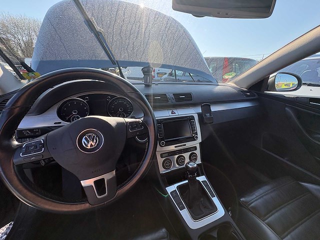 Volkswagen - passat variant - 1.8 tfsi highline - car - 2009 - afbeelding 4 van  16