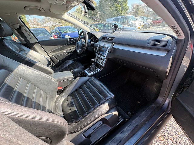 Volkswagen - passat variant - 1.8 tfsi highline - car - 2009 - afbeelding 8 van  16