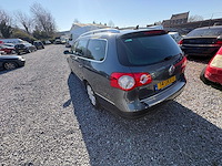 Volkswagen - passat variant - 1.8 tfsi highline - car - 2009 - afbeelding 13 van  16