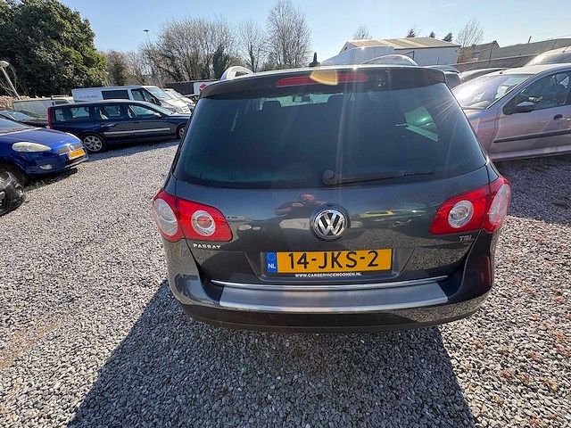 Volkswagen - passat variant - 1.8 tfsi highline - car - 2009 - afbeelding 14 van  16